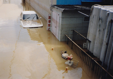 リトルカブ水没